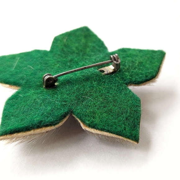 Vintage Handmade Inuit Real Fur Flower Brooch Made in Canada Indigenous Folk Art - Picture 12 of 12